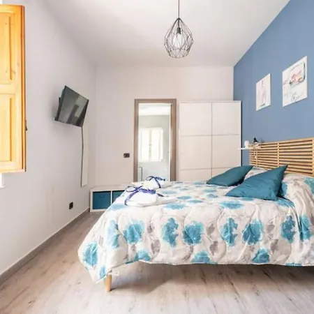 Visit Couette-café Agrigente