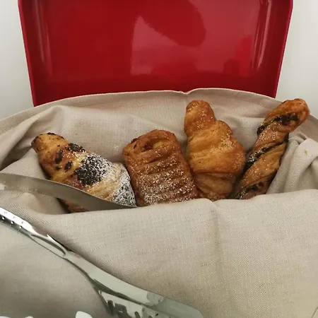 Visit Couette-café Agrigente